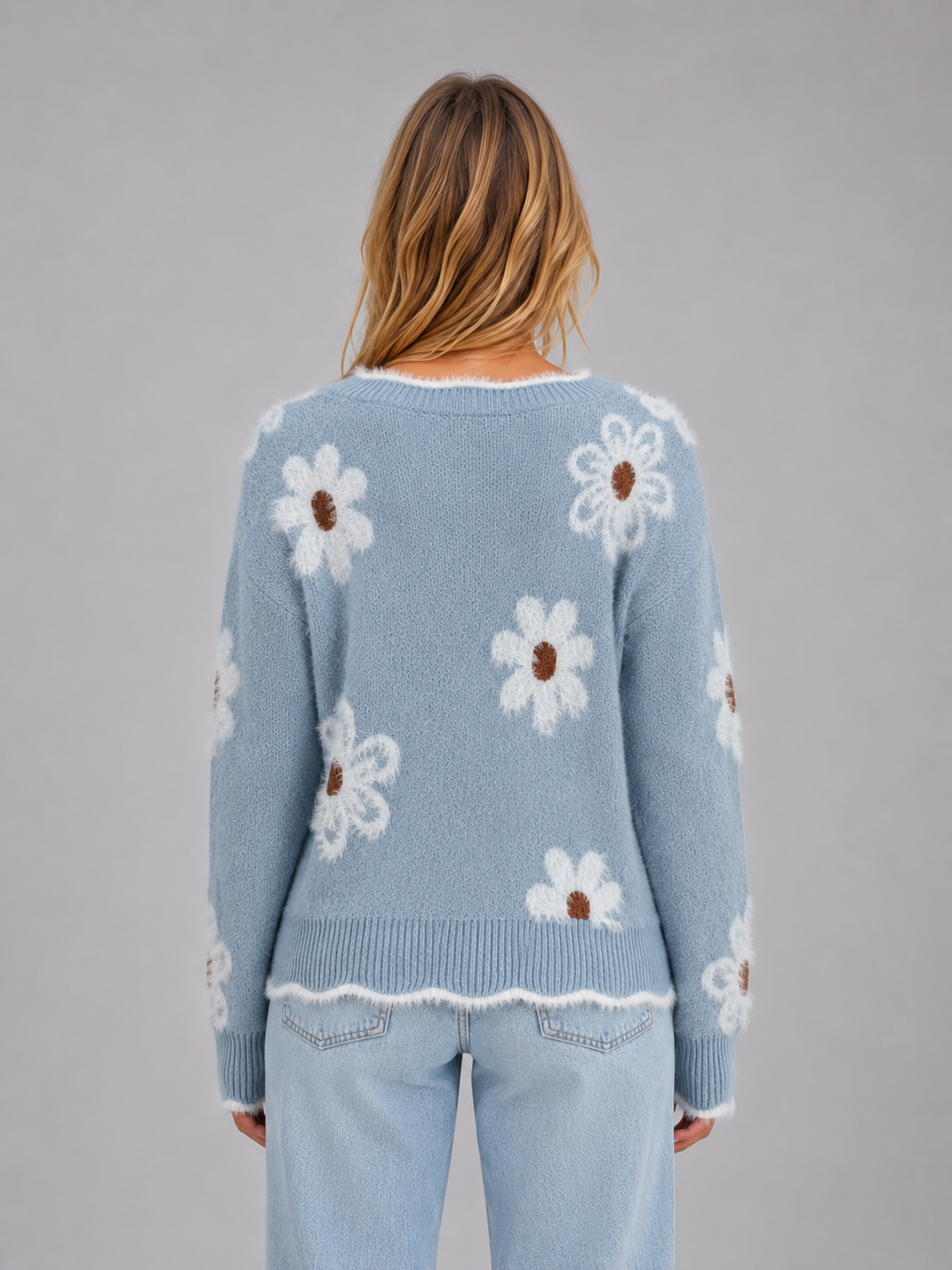 Feathorne Women's Floral V-Neck Jumper - view 2