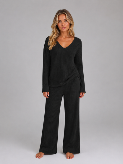 Feathorne Women's Poppy Knitted Lounge Set - wide-leg trouser detail